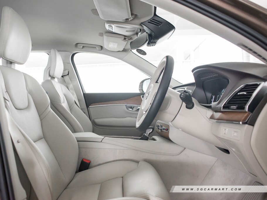 https://i.i-sgcm.com/new_cars/cars/11608/11608_g47