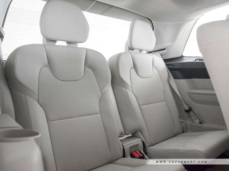 https://i.i-sgcm.com/new_cars/cars/11608/11608_g49