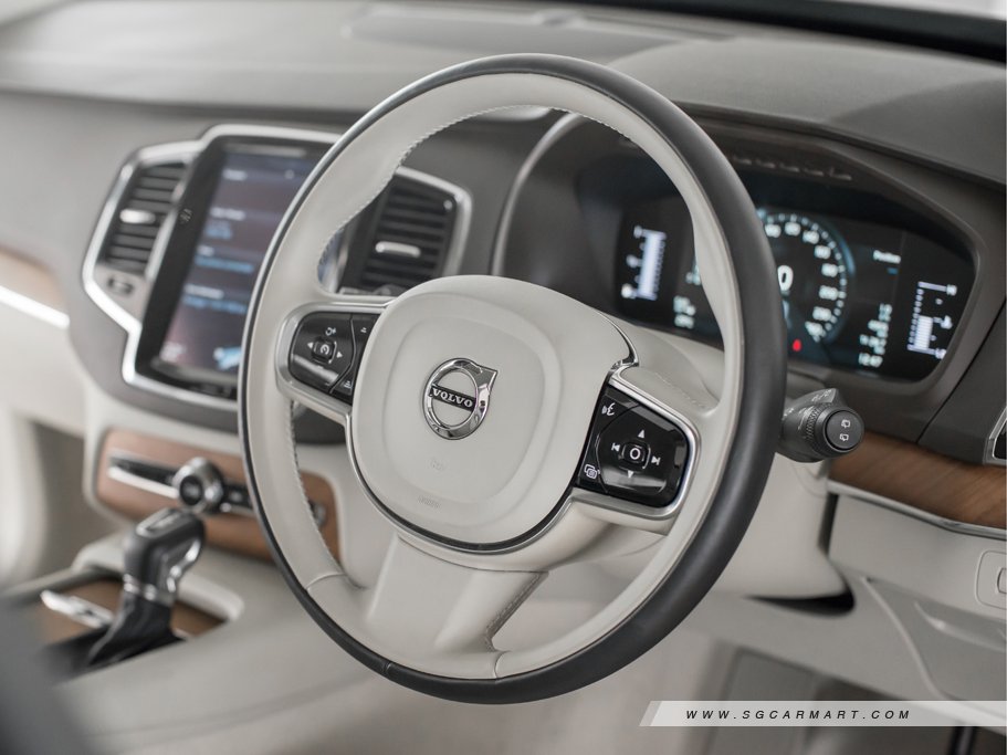 https://i.i-sgcm.com/new_cars/cars/11608/11608_g51