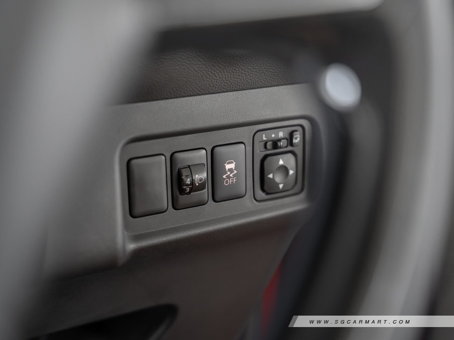 https://i.i-sgcm.com/new_cars/cars/11610/11610_g118