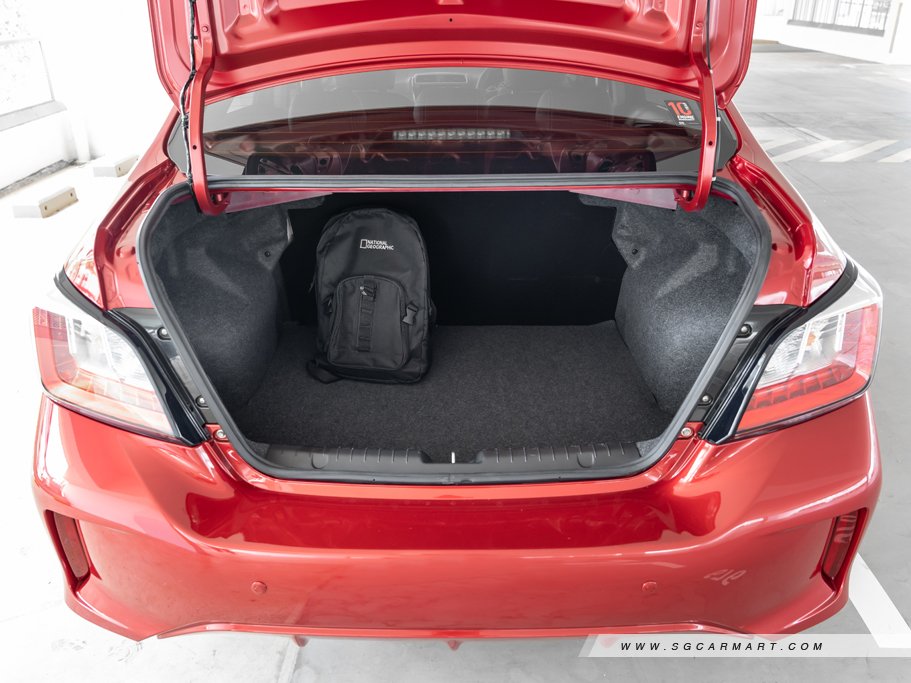 https://i.i-sgcm.com/new_cars/cars/11610/11610_g134