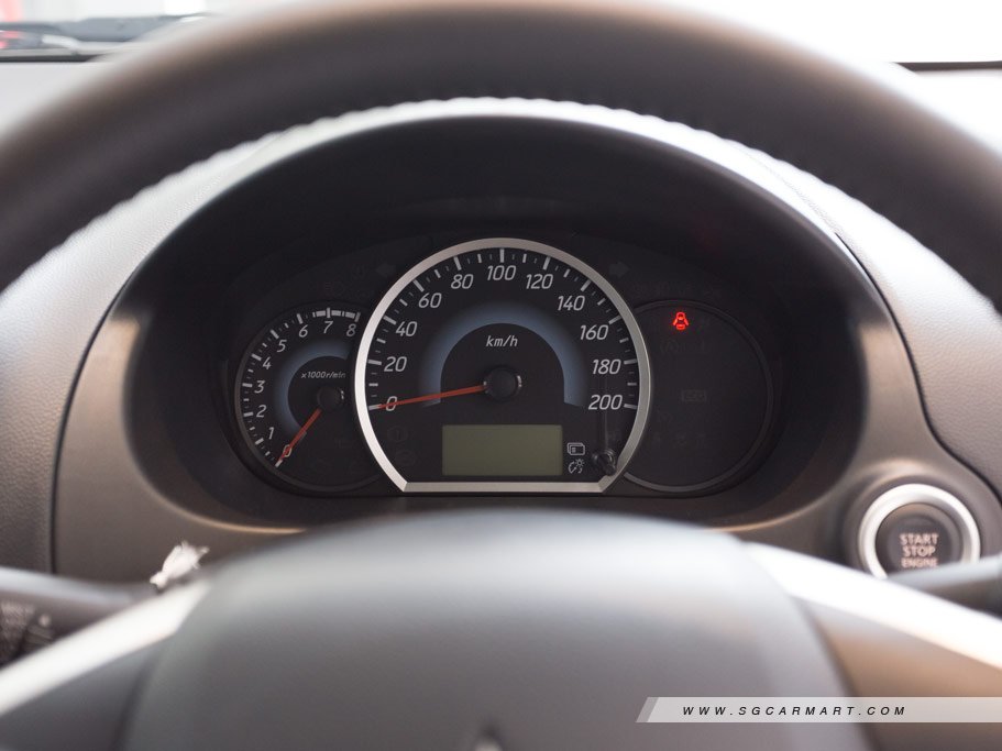 https://i.i-sgcm.com/new_cars/cars/11610/11610_g26