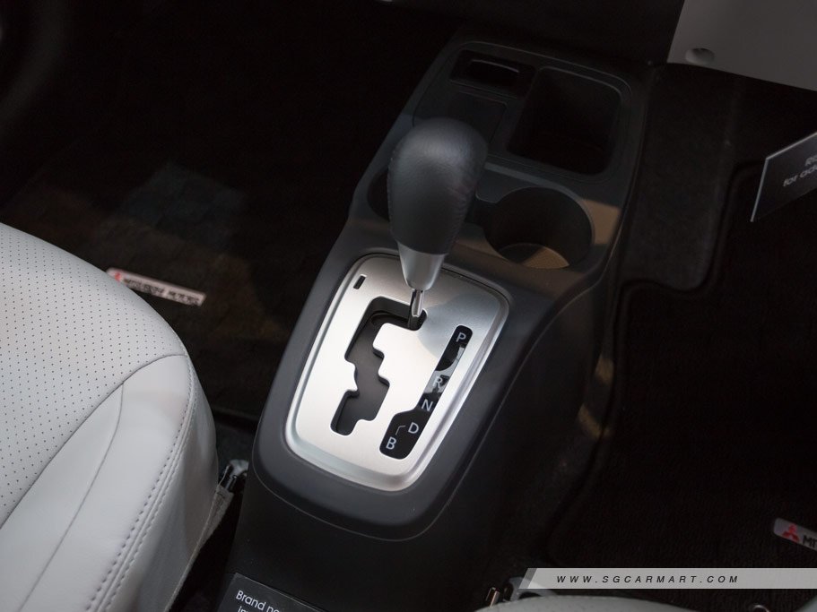 https://i.i-sgcm.com/new_cars/cars/11610/11610_g32