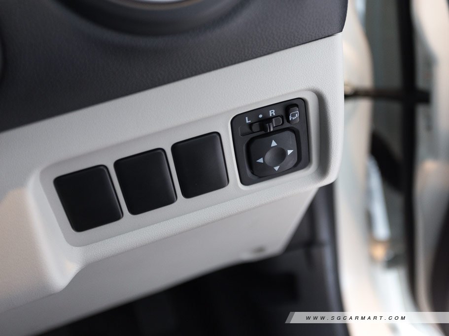 https://i.i-sgcm.com/new_cars/cars/11610/11610_g34