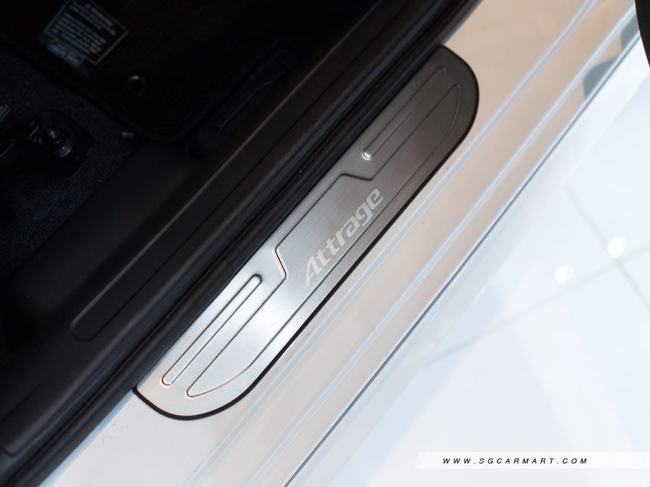 https://i.i-sgcm.com/new_cars/cars/11610/11610_g37