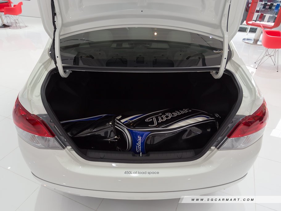 https://i.i-sgcm.com/new_cars/cars/11610/11610_g39