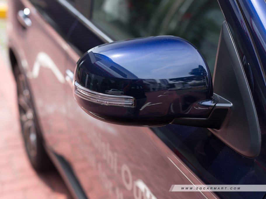 https://i.i-sgcm.com/new_cars/cars/11611/11611_g16