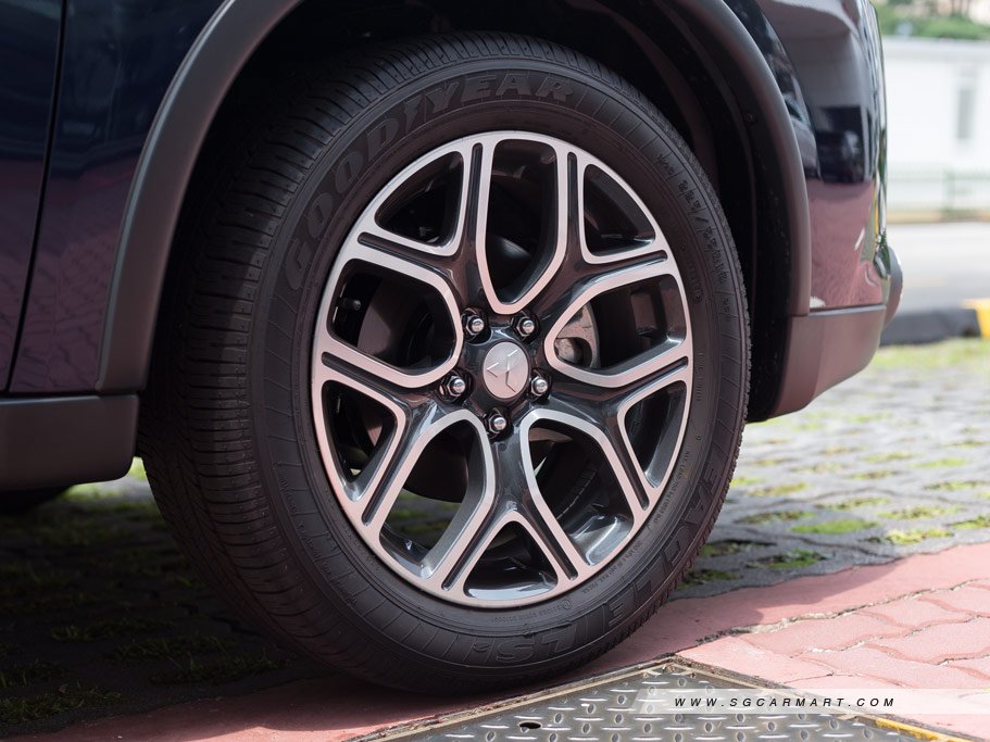 https://i.i-sgcm.com/new_cars/cars/11611/11611_g17