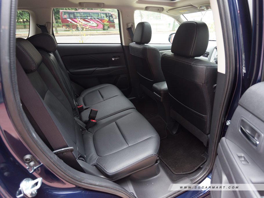 https://i.i-sgcm.com/new_cars/cars/11611/11611_g23