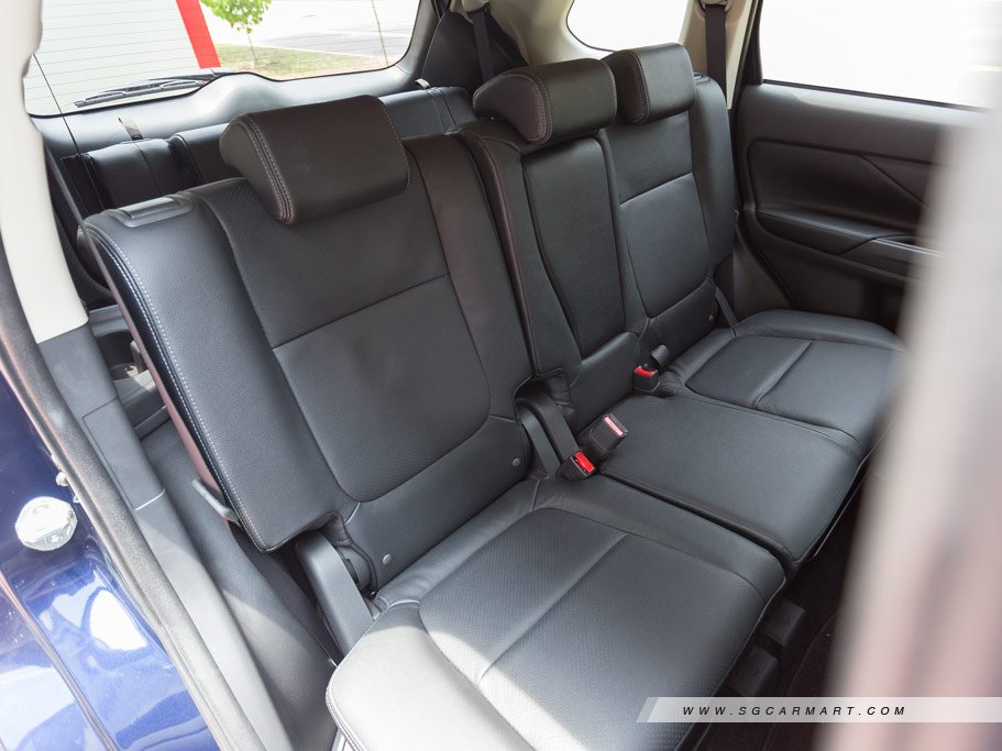 https://i.i-sgcm.com/new_cars/cars/11611/11611_g25