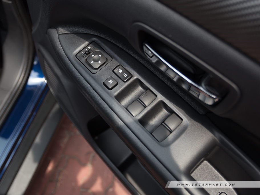 https://i.i-sgcm.com/new_cars/cars/11611/11611_g46