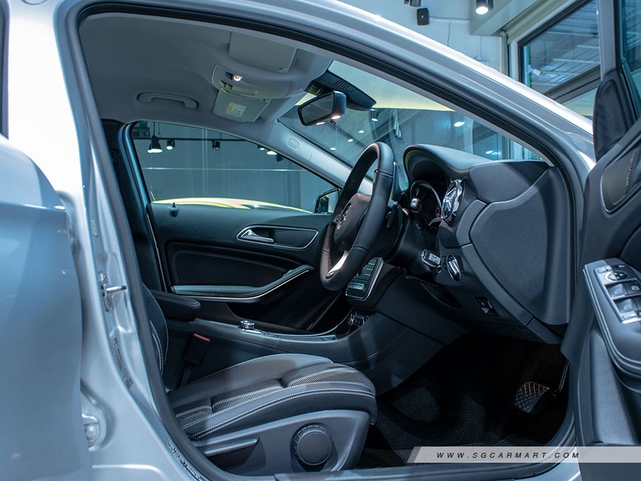 https://i.i-sgcm.com/new_cars/cars/11613/11613_g115