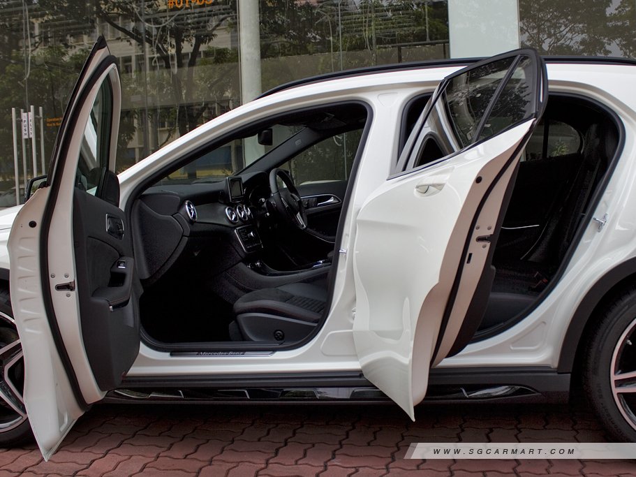 https://i.i-sgcm.com/new_cars/cars/11613/11613_g12