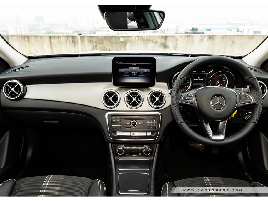 https://i.i-sgcm.com/new_cars/cars/11613/11613_g143
