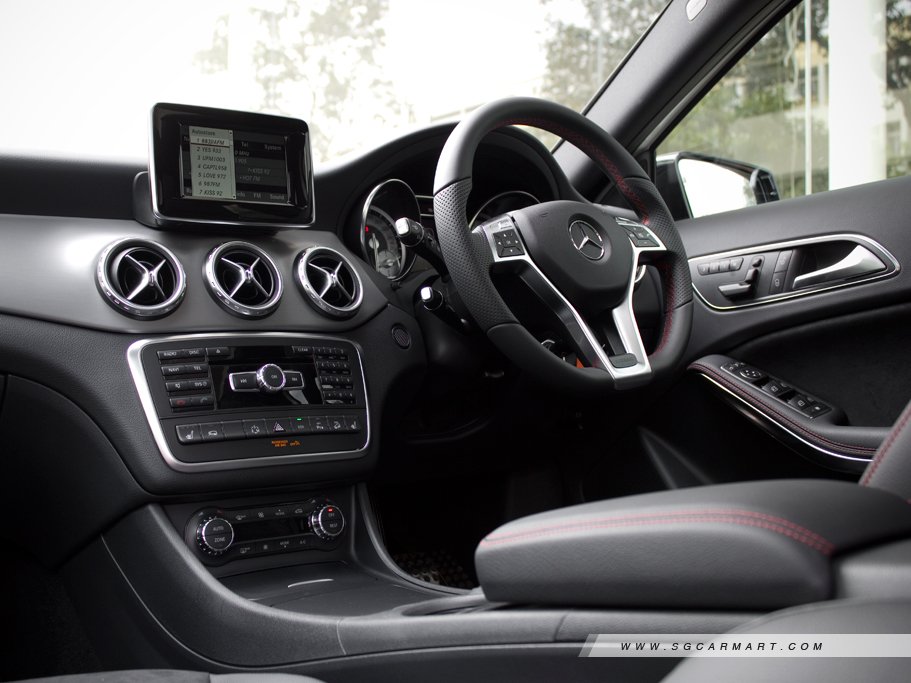 https://i.i-sgcm.com/new_cars/cars/11613/11613_g15