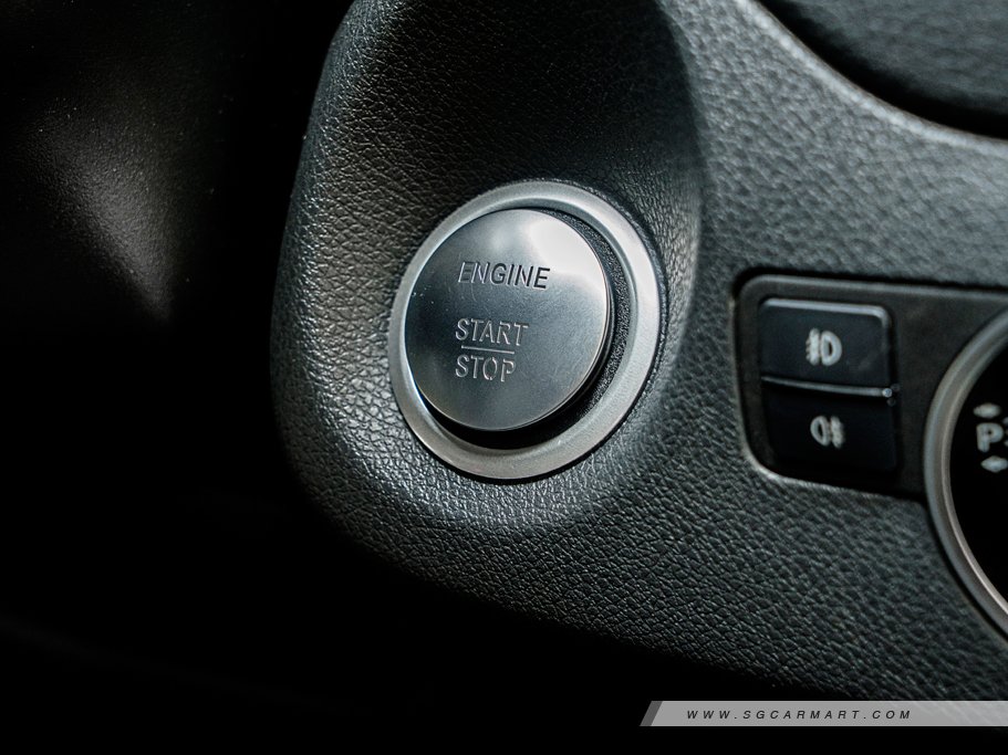 https://i.i-sgcm.com/new_cars/cars/11613/11613_g166