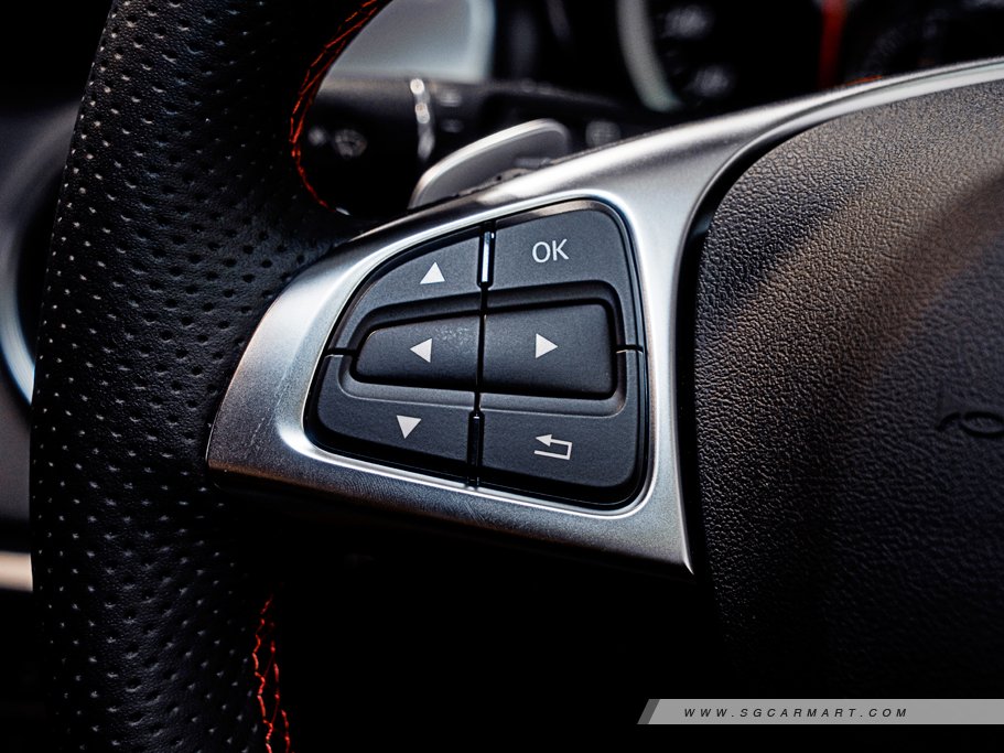 https://i.i-sgcm.com/new_cars/cars/11613/11613_g169