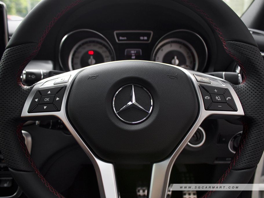 https://i.i-sgcm.com/new_cars/cars/11613/11613_g16