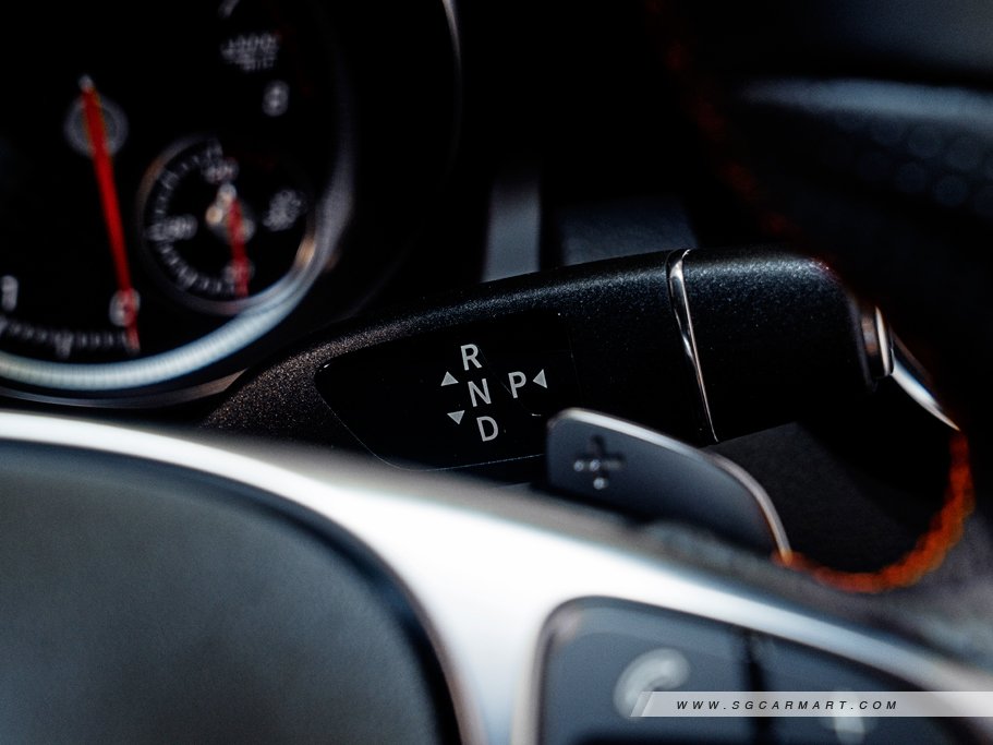 https://i.i-sgcm.com/new_cars/cars/11613/11613_g172