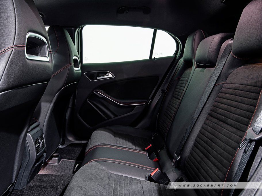 https://i.i-sgcm.com/new_cars/cars/11613/11613_g178