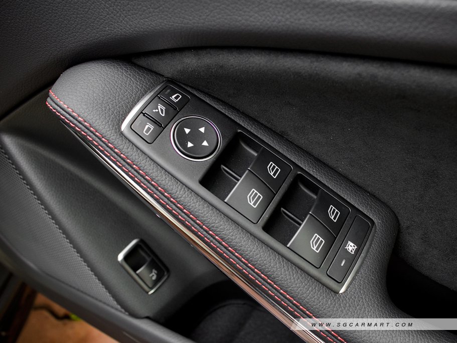 https://i.i-sgcm.com/new_cars/cars/11613/11613_g26