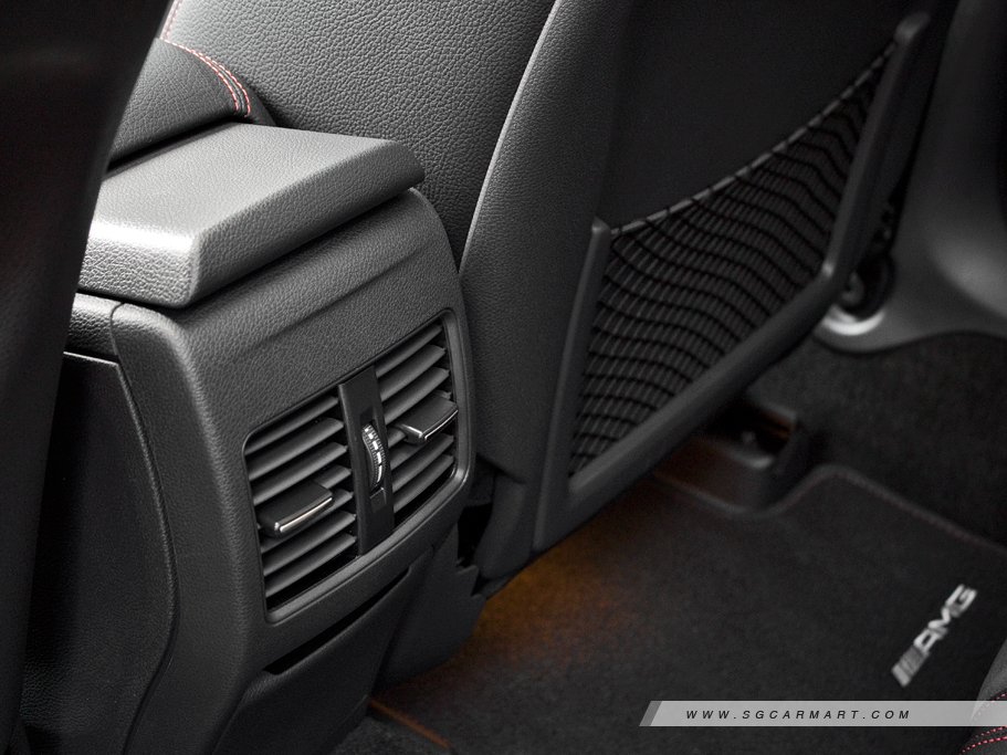 https://i.i-sgcm.com/new_cars/cars/11613/11613_g29