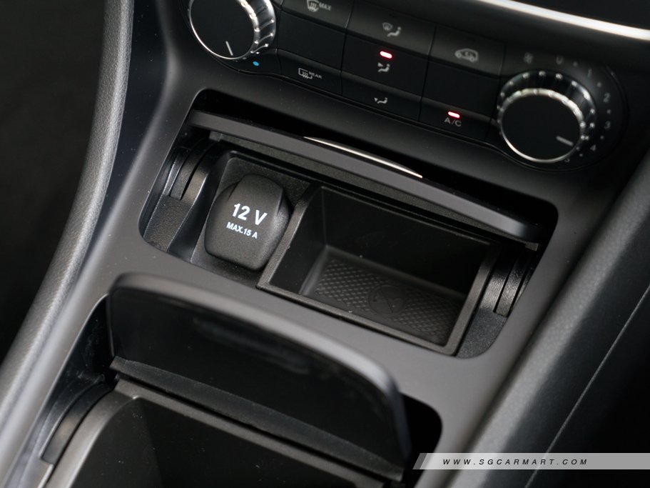 https://i.i-sgcm.com/new_cars/cars/11613/11613_g70