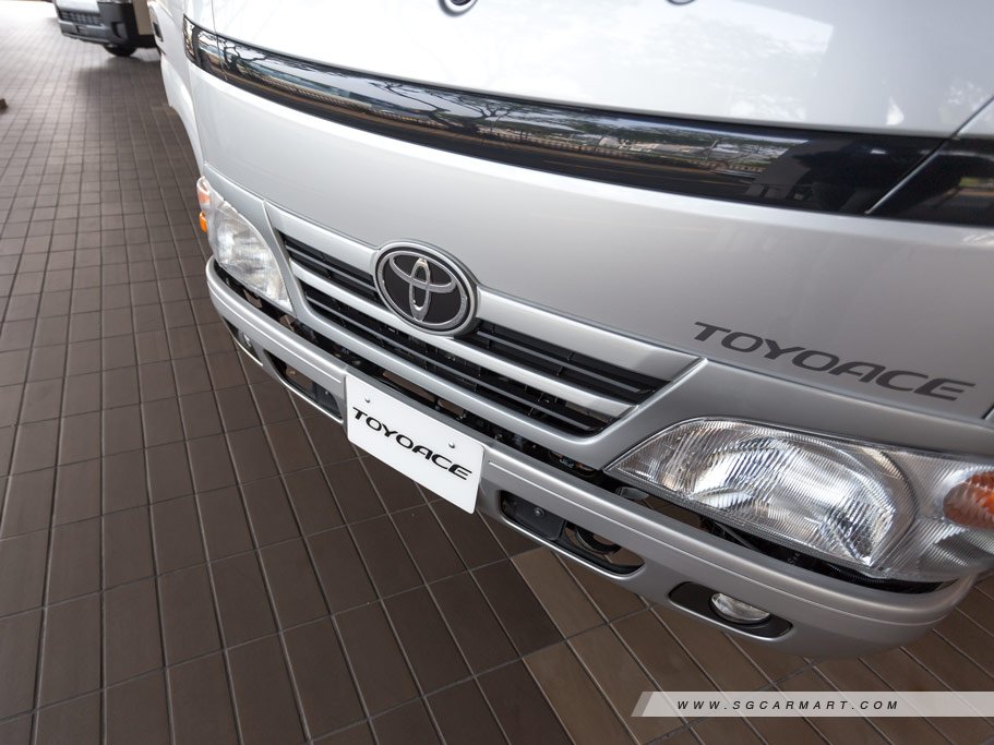 https://i.i-sgcm.com/new_cars/cars/11615/11615_g32