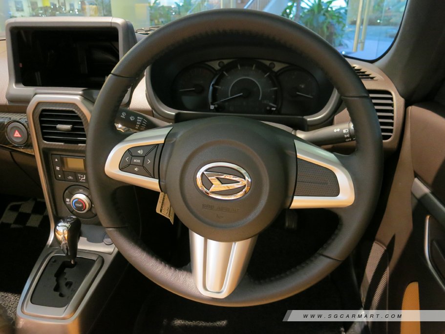 https://i.i-sgcm.com/new_cars/cars/11618/11618_g15