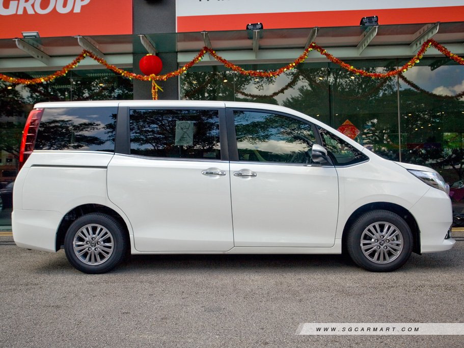 https://i.i-sgcm.com/new_cars/cars/11622/11622_g2