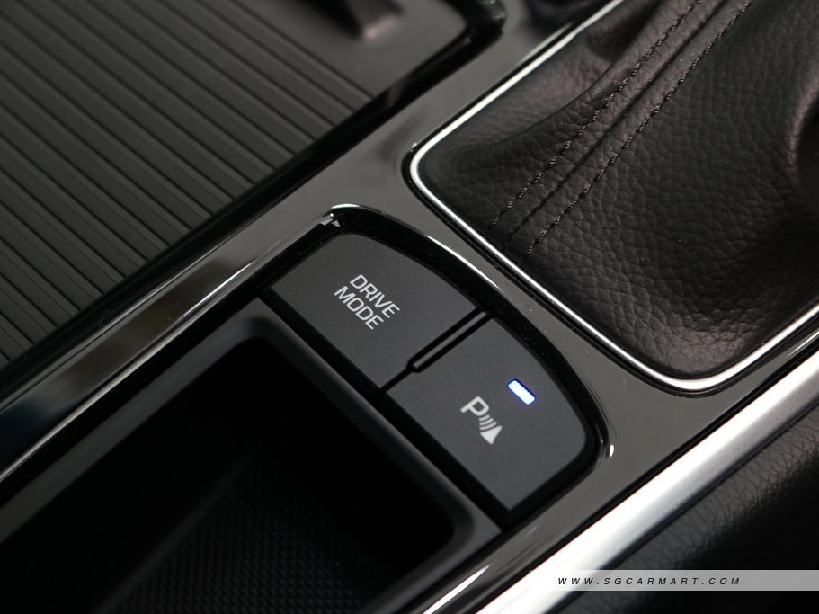 https://i.i-sgcm.com/new_cars/cars/11625/11625_g23