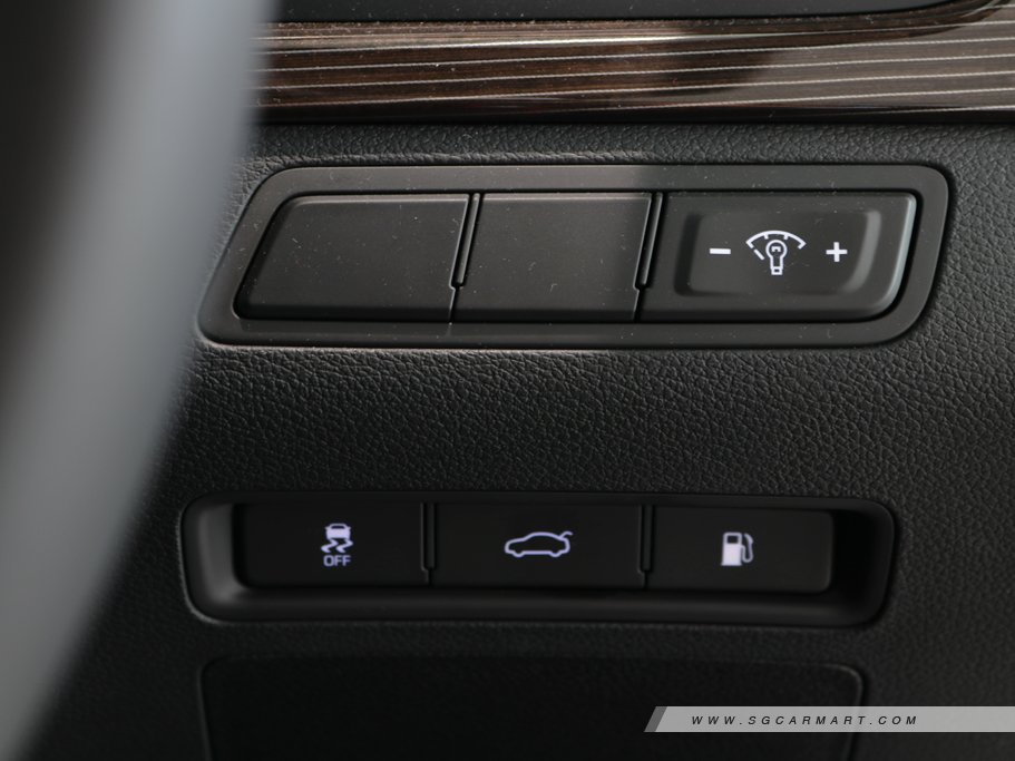 https://i.i-sgcm.com/new_cars/cars/11625/11625_g24