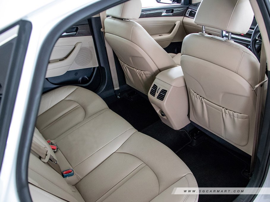 https://i.i-sgcm.com/new_cars/cars/11625/11625_g40