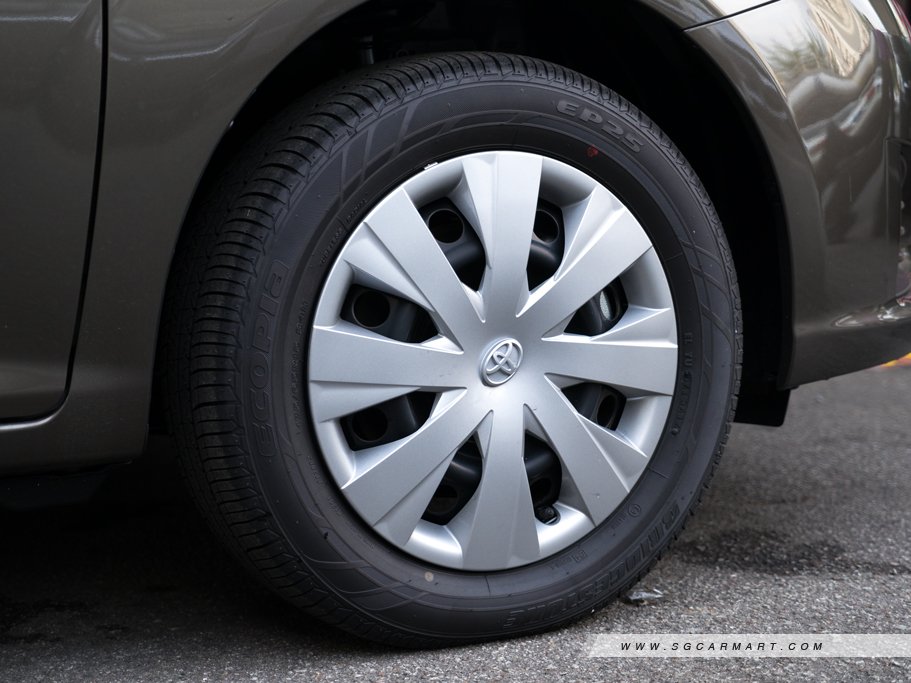 https://i.i-sgcm.com/new_cars/cars/11631/11631_g11