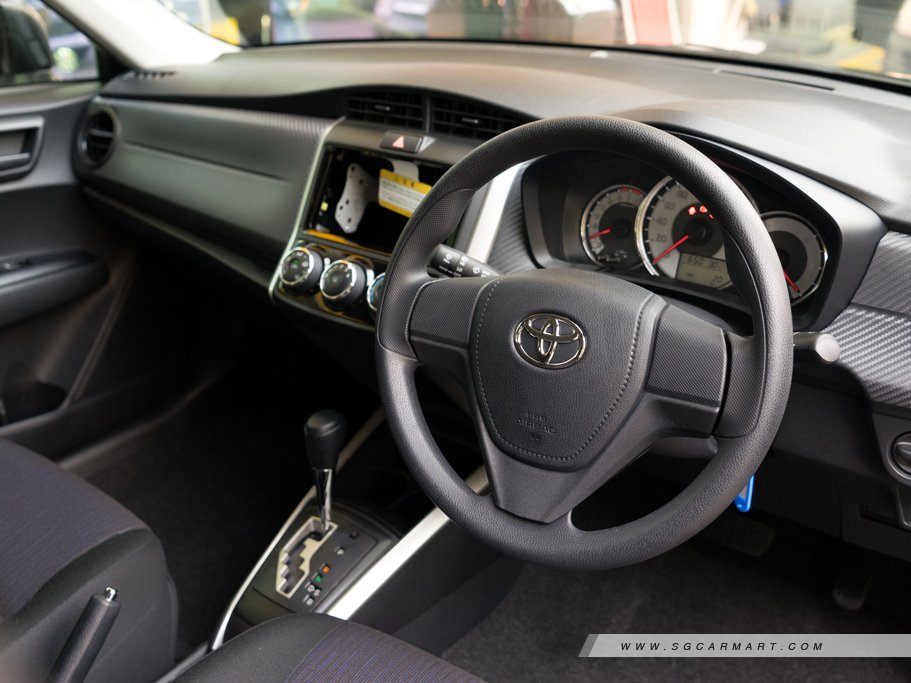 https://i.i-sgcm.com/new_cars/cars/11631/11631_g16
