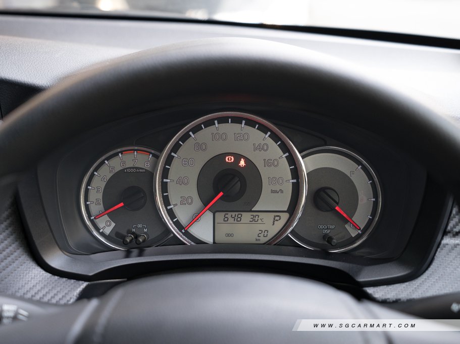 https://i.i-sgcm.com/new_cars/cars/11631/11631_g19