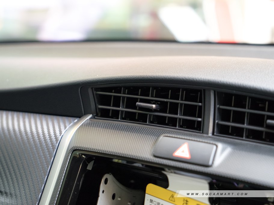 https://i.i-sgcm.com/new_cars/cars/11631/11631_g26