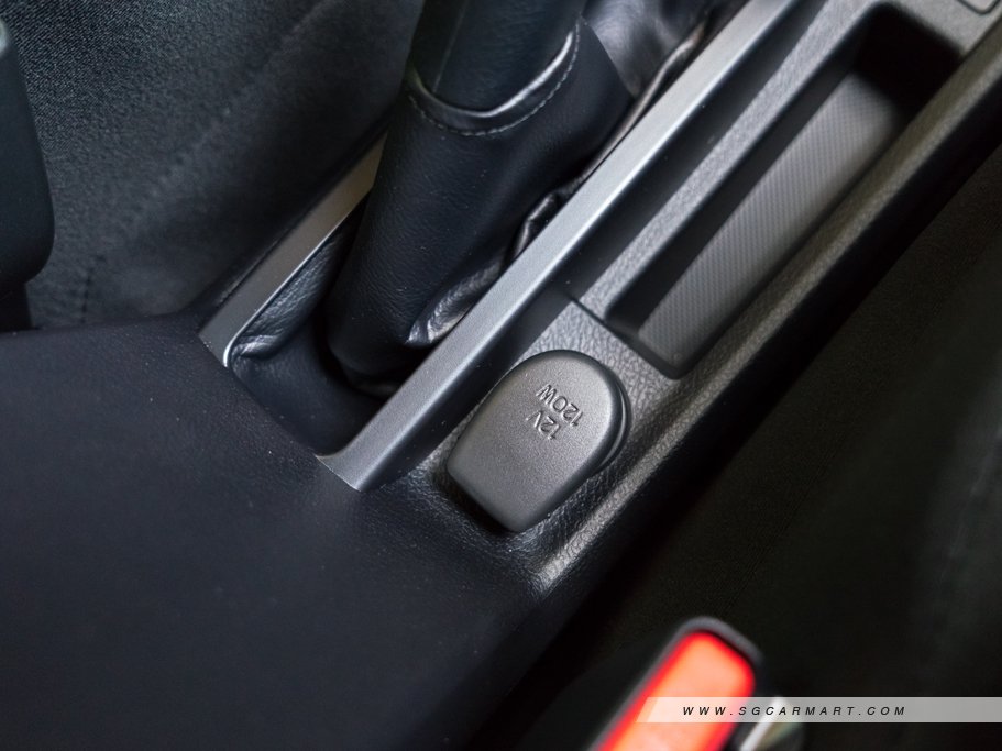 https://i.i-sgcm.com/new_cars/cars/11631/11631_g29