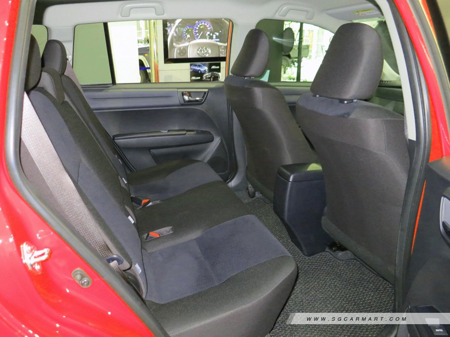https://i.i-sgcm.com/new_cars/cars/11631/11631_g40