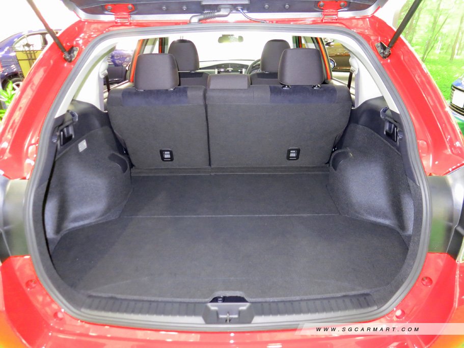 https://i.i-sgcm.com/new_cars/cars/11631/11631_g43