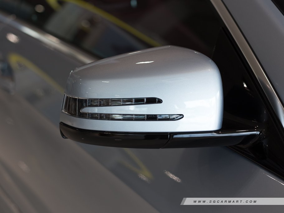 https://i.i-sgcm.com/new_cars/cars/11632/11632_g13