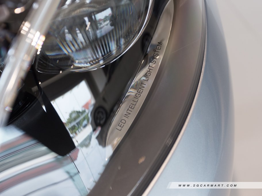 https://i.i-sgcm.com/new_cars/cars/11632/11632_g16