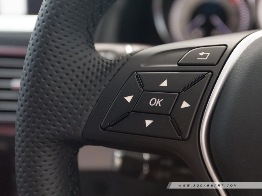 https://i.i-sgcm.com/new_cars/cars/11632/11632_g22