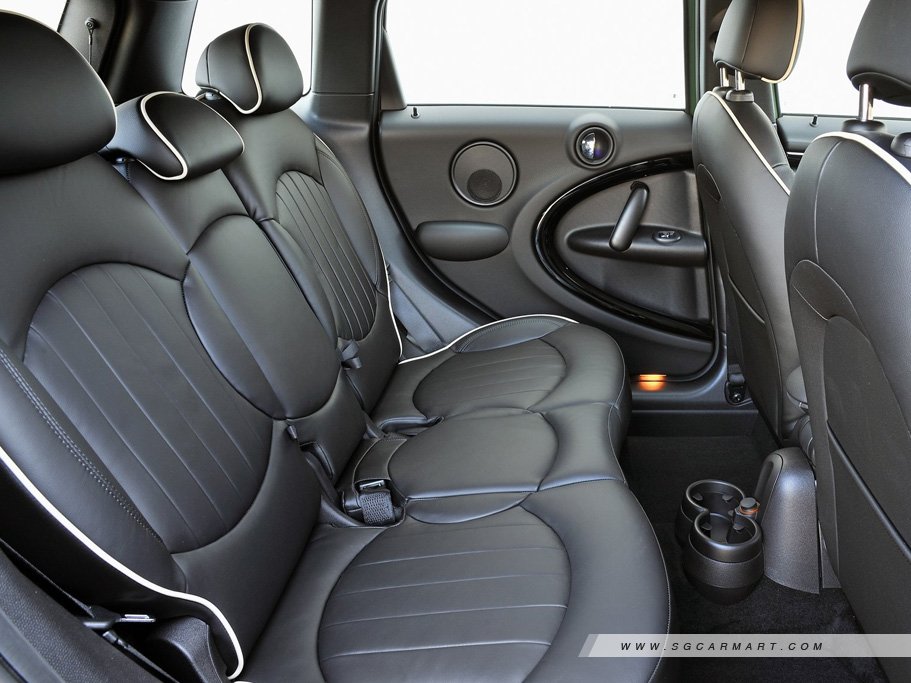 https://i.i-sgcm.com/new_cars/cars/11635/11635_g12