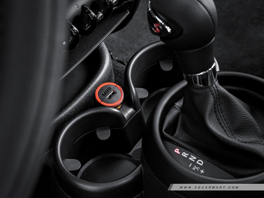 https://i.i-sgcm.com/new_cars/cars/11635/11635_g15