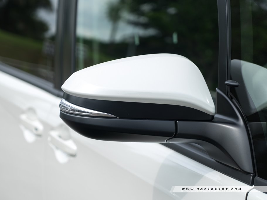 https://i.i-sgcm.com/new_cars/cars/11638/11638_g10