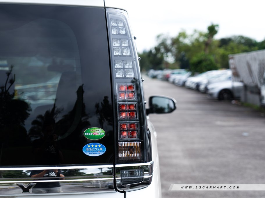 https://i.i-sgcm.com/new_cars/cars/11638/11638_g13