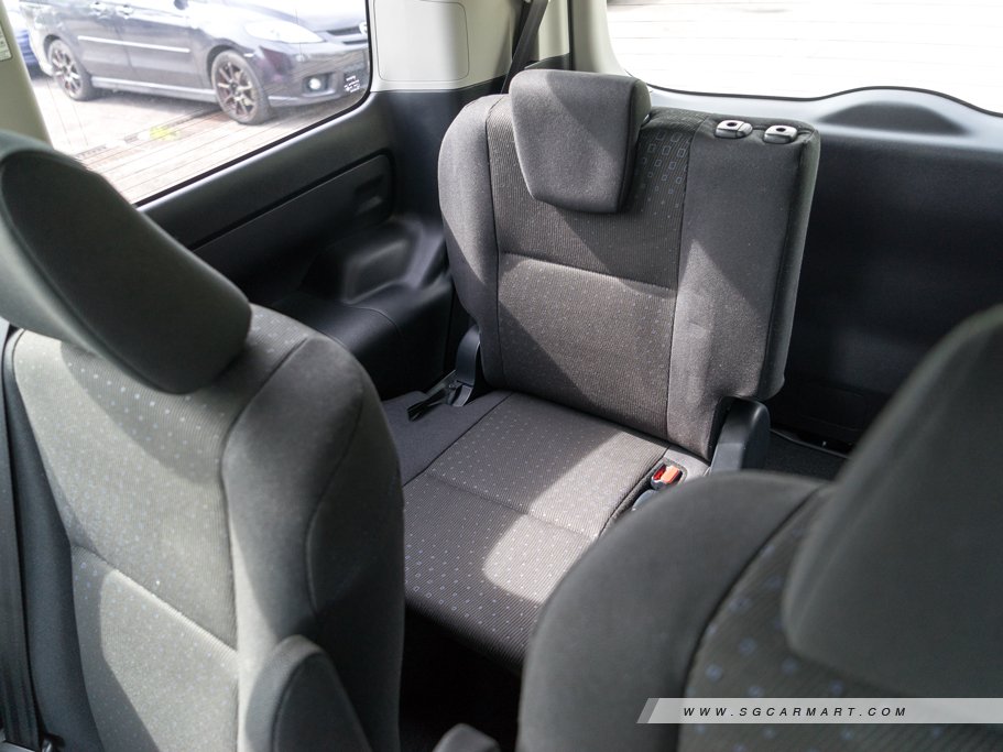 https://i.i-sgcm.com/new_cars/cars/11638/11638_g19