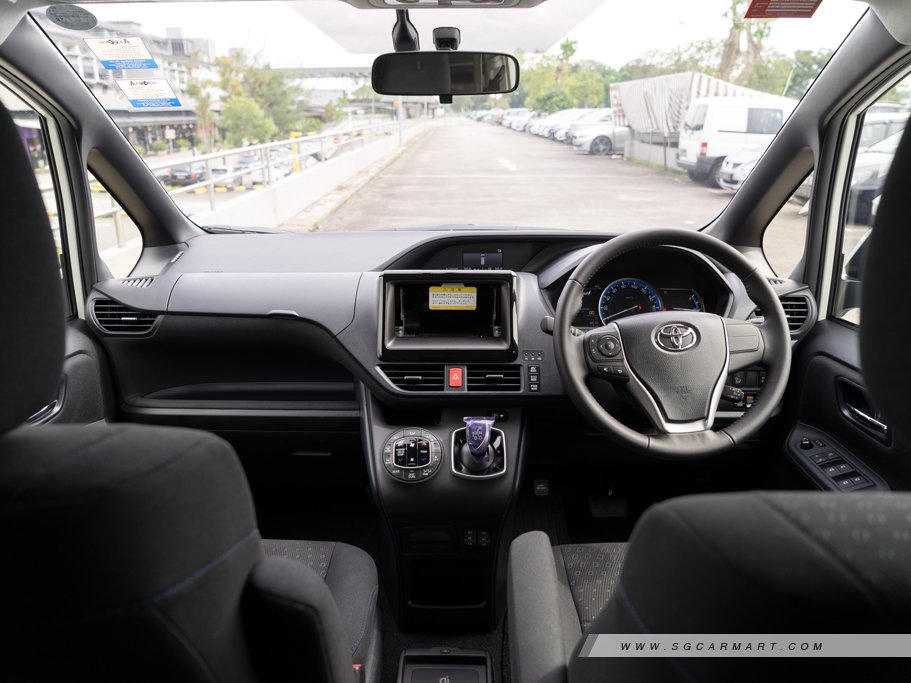 https://i.i-sgcm.com/new_cars/cars/11638/11638_g21