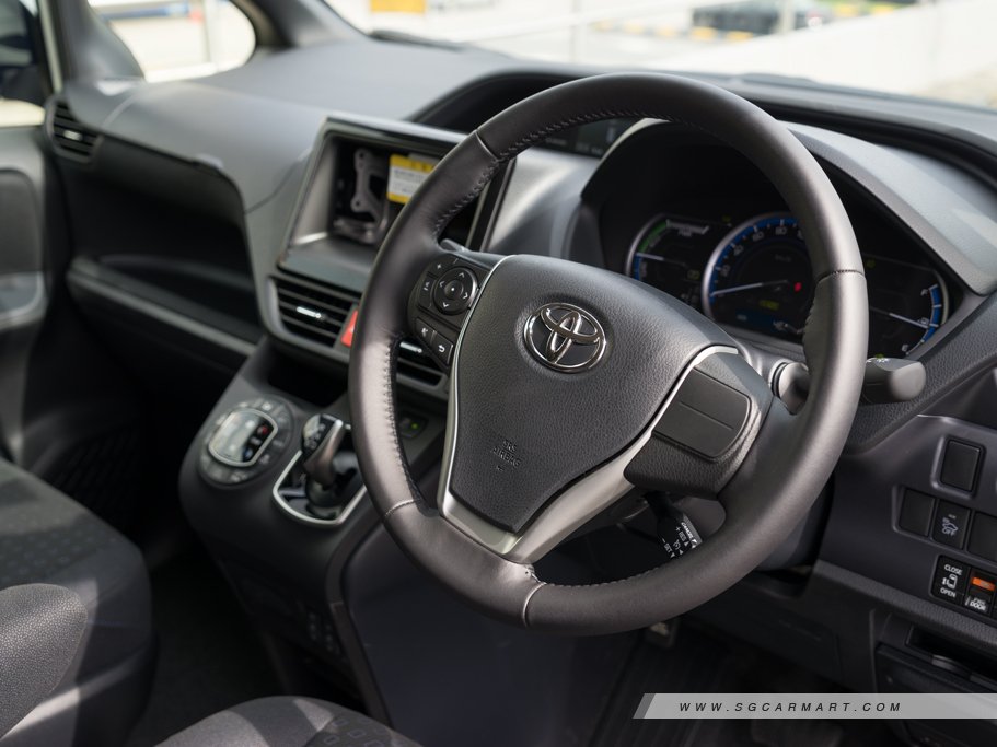 https://i.i-sgcm.com/new_cars/cars/11638/11638_g22